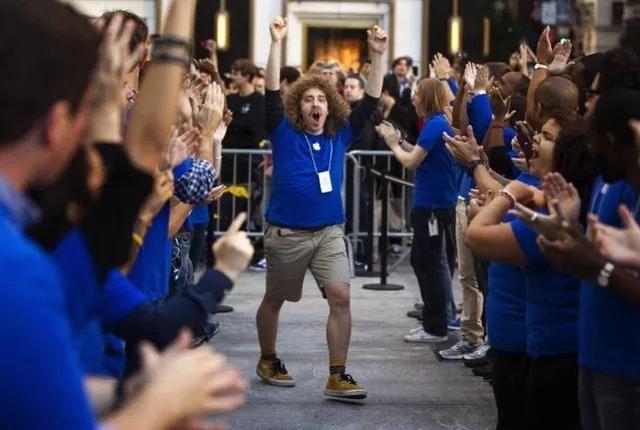 iPhone X掉漆嚴(yán)重到?jīng)]法直視，但更令人心寒的是蘋果的回應(yīng)！