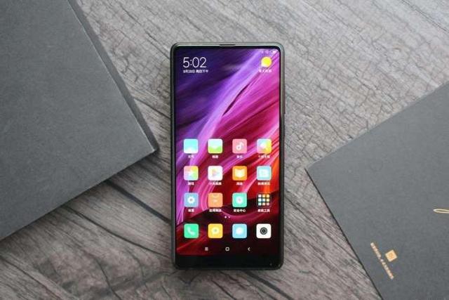 三星折疊手機(jī)渲染圖曝光:顏值驚艷 蘋果華為小米都做不出來(lái)