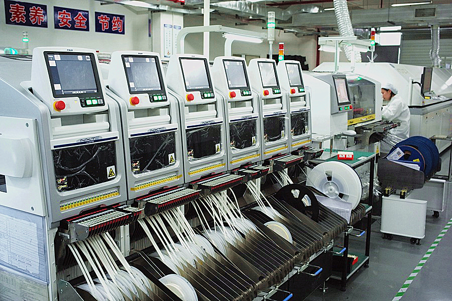 特別配置SMT生產(chǎn)線,為客戶提供一站式軟板服務！